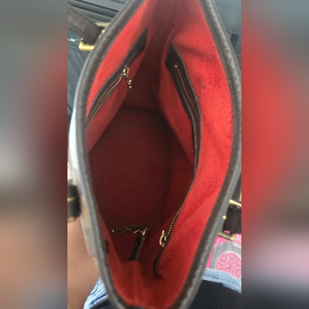 LV Damier Bucket Tote - Picture 5 of 6
